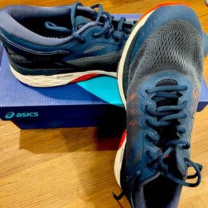 Mens Asics sneakers size 10.5